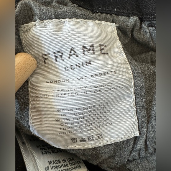 Frame Denim Le High Skinny in Film Noir 25 - Picture 5 of 8